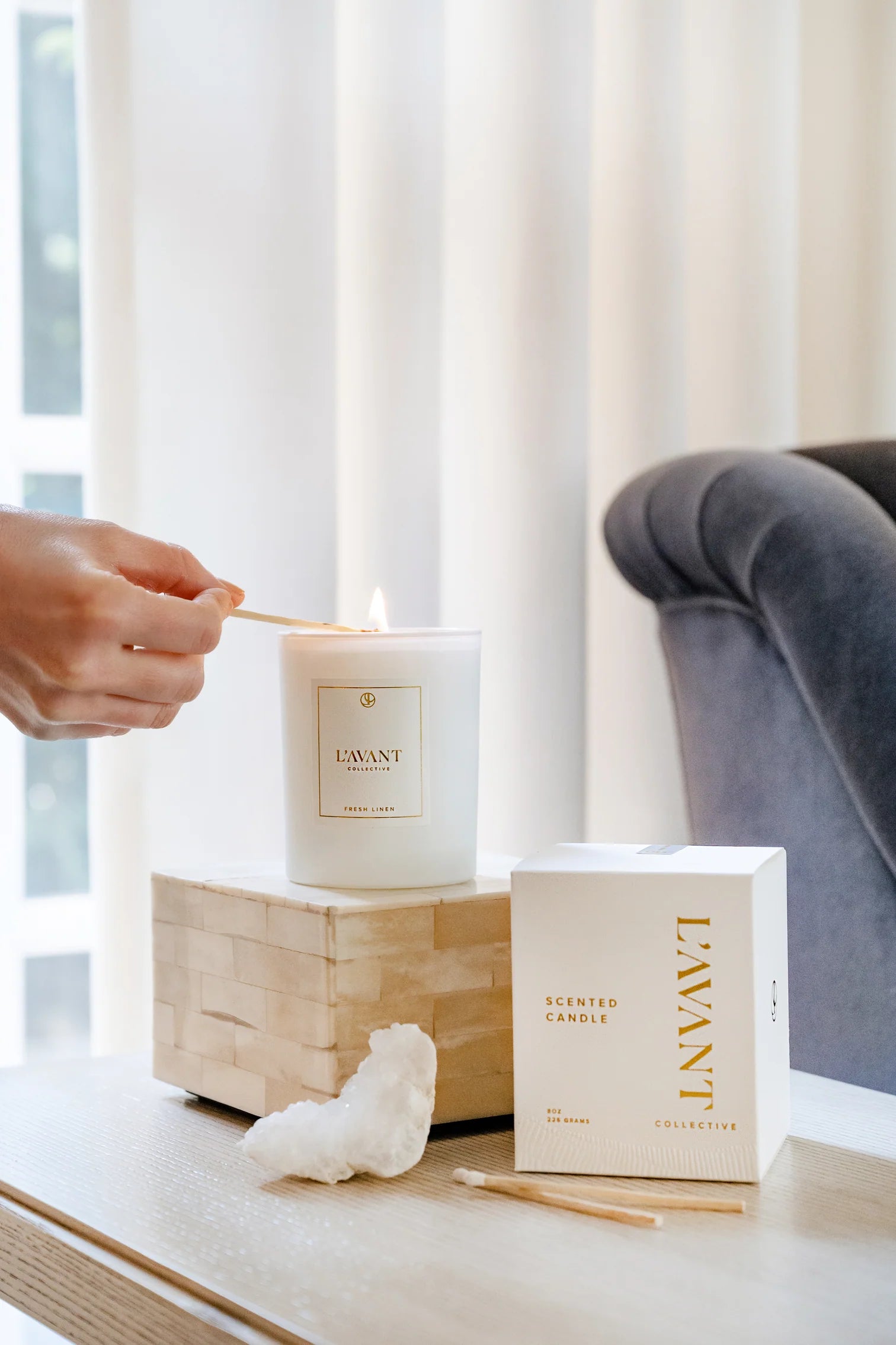 FRESH LINEN CANDLE - WHITE | Candles | LOSHEN & CREM